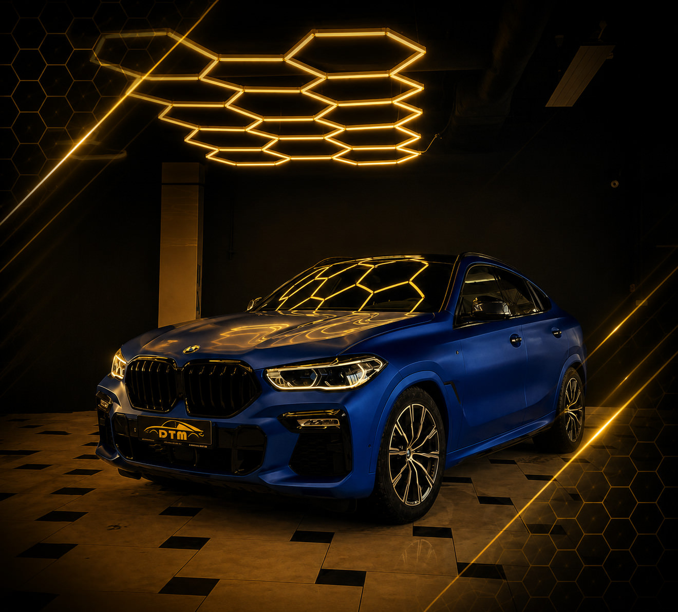 BMW X6 преобразился после оклейки цветным полиуретаном и тонировки